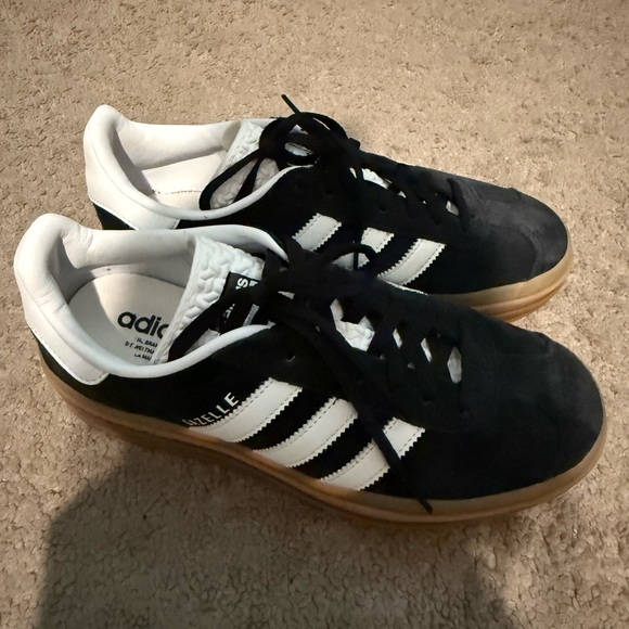 Adidas Gazelles Platform - Picture 3 of 4
